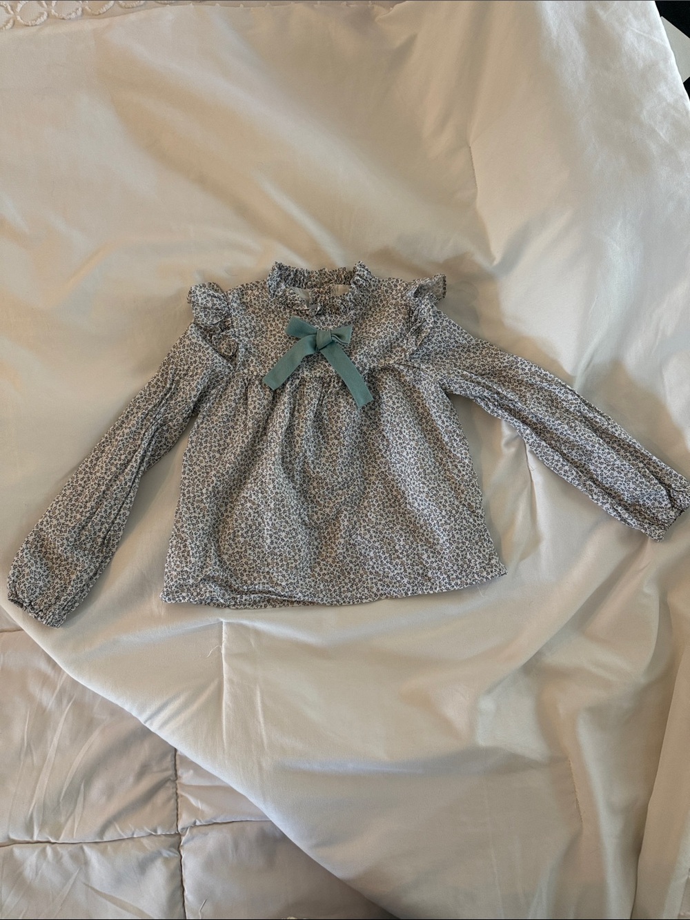 2T bella bliss Blue Floral Ruffled Long-Sleeve Blouse with Teal Bow